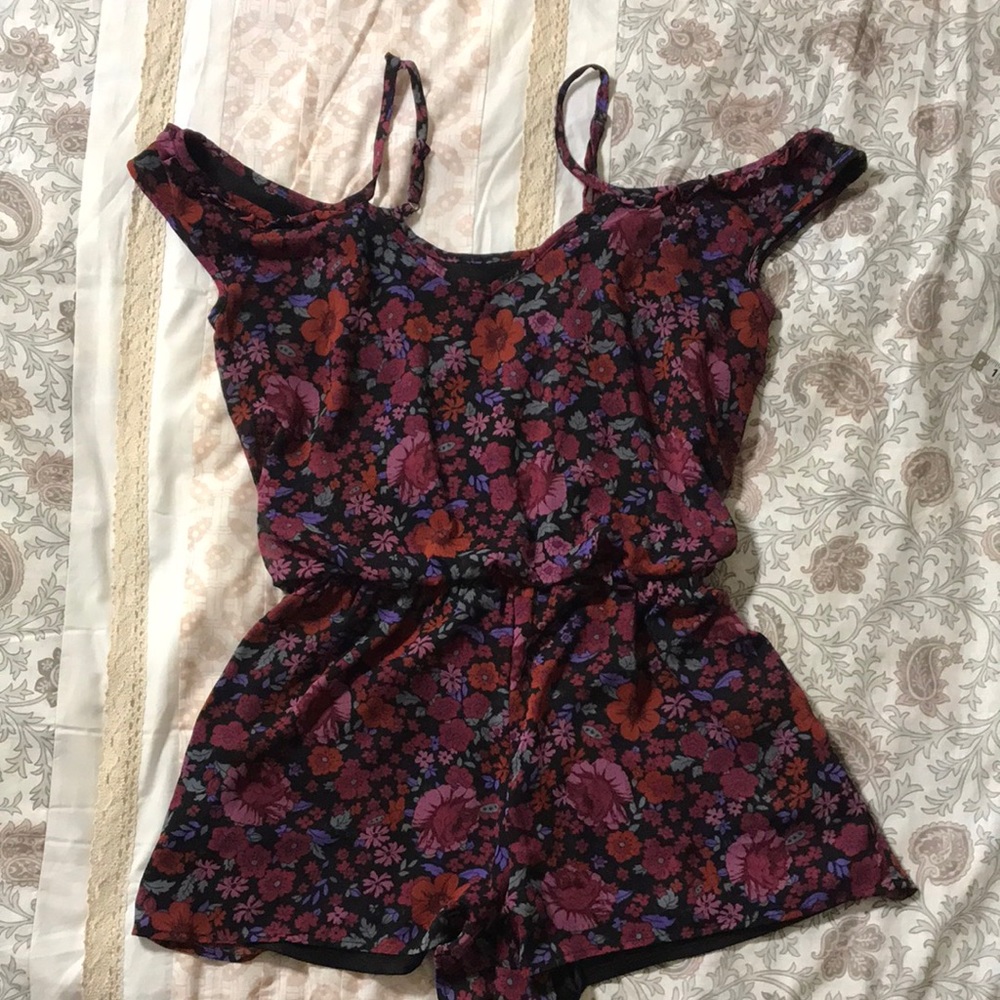 Floral off-shoulder/ Spaghetti Strap Romper